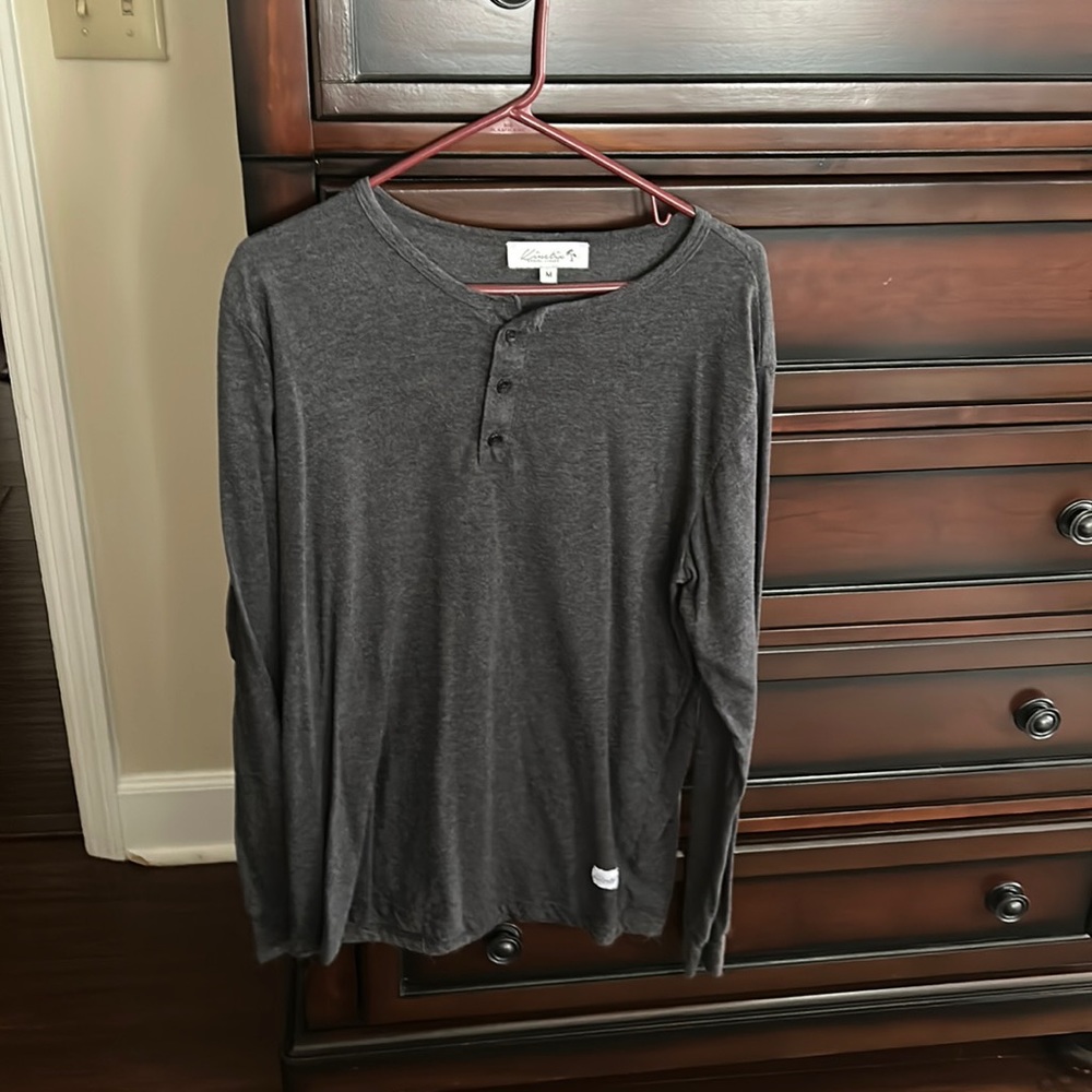 Men’s long sleeve t shirt